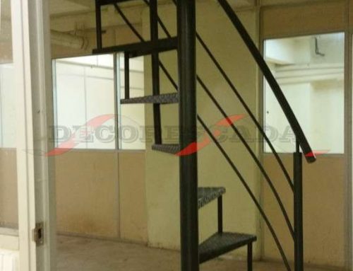 Escada em Caracol Semi Círculo em Ferro
