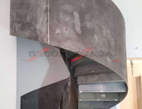Escada Helicoidal em Ferro