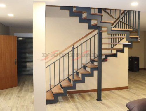 Escada Mista em Ferro e Madeira